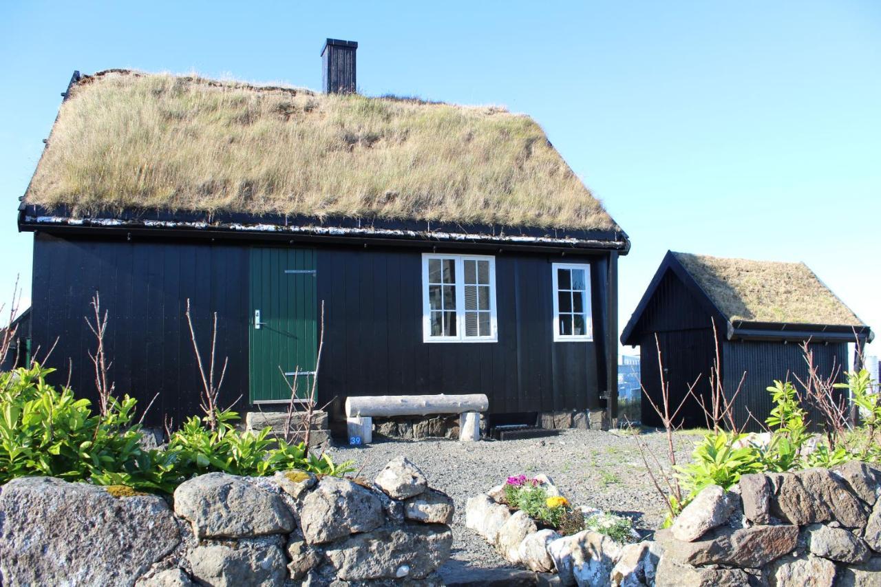 Traditional Faroese house in Tórshavns city center Exterior foto